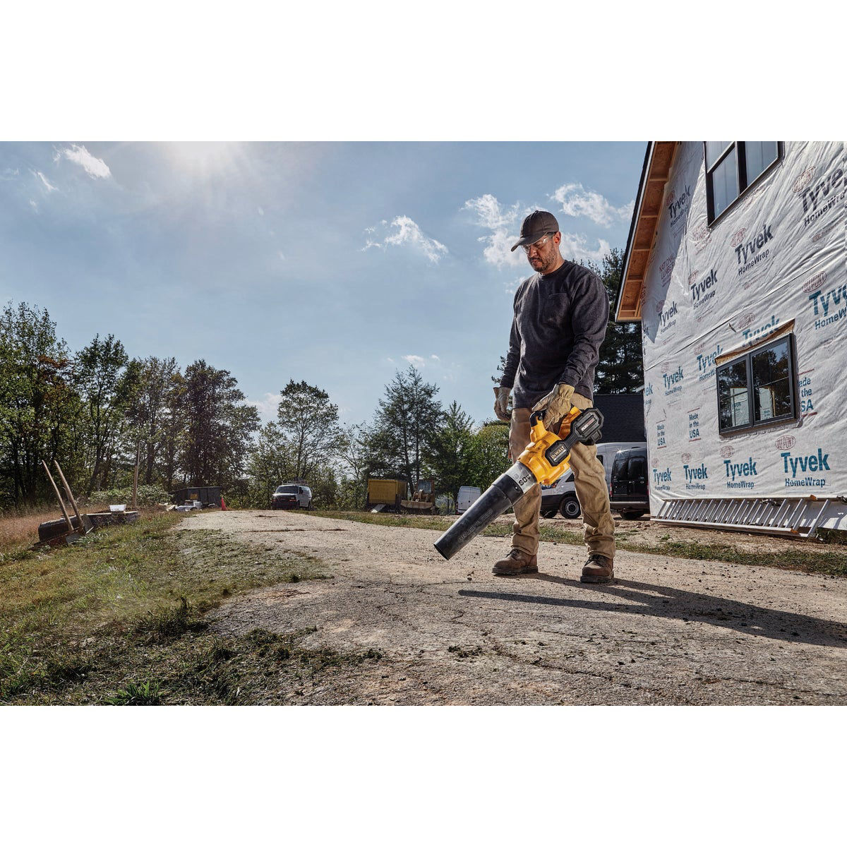 Handheld dewalt on sale cordless blower