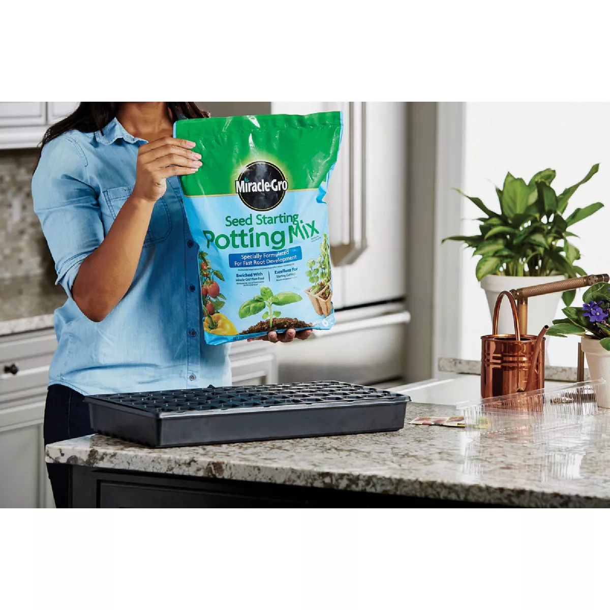 Miracle-Gro 8 Qt. Seed Starting Potting Mix - photo 5