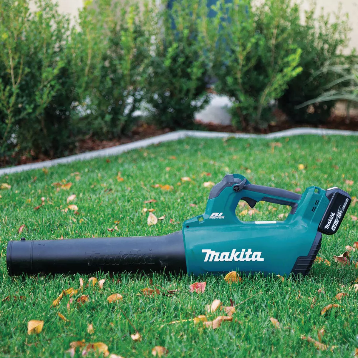 Makita 116 MPH 459 CFM 18V LXT Lithium-Ion Brushless Cordless Blower Kit - photo 7