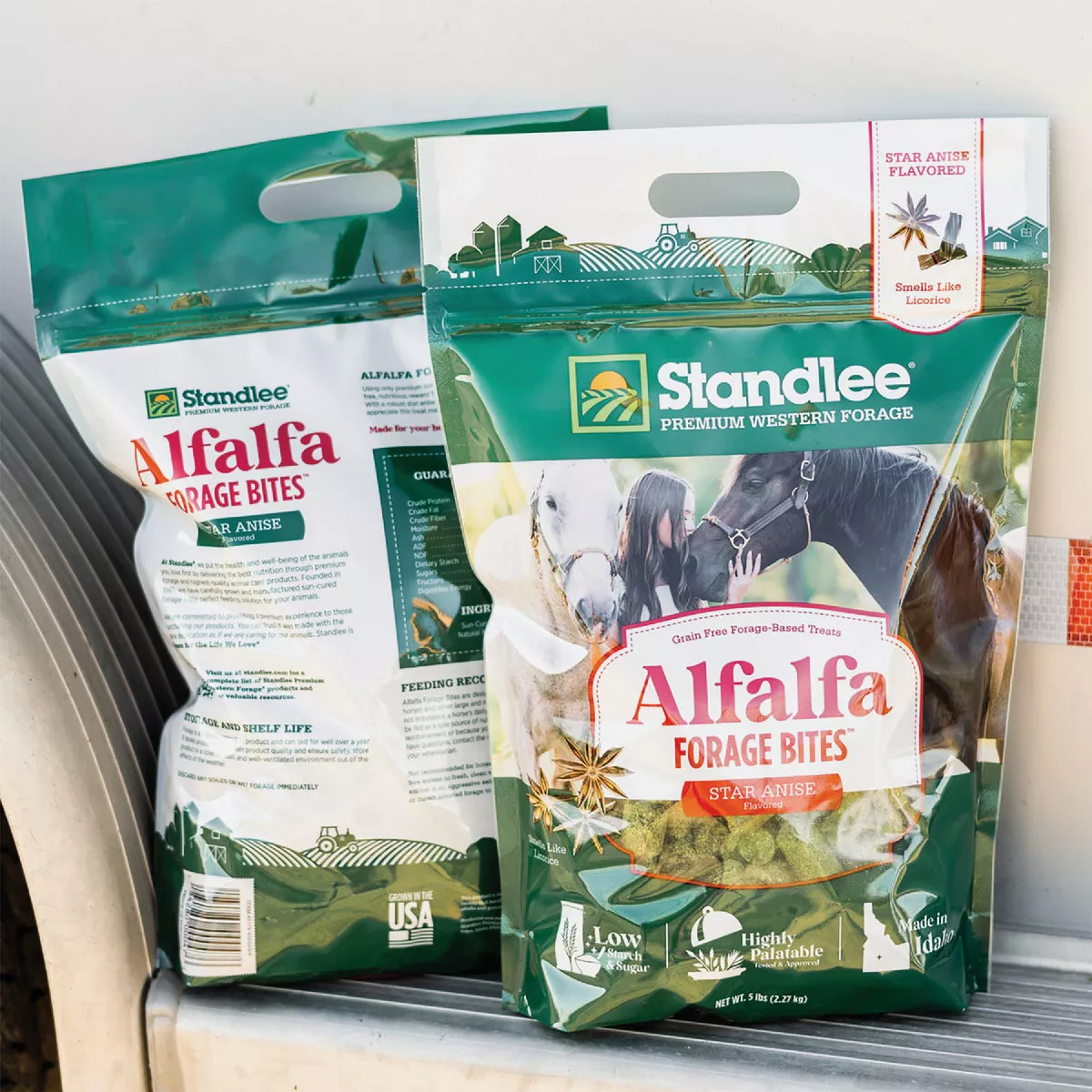 Standlee Premium Western Forage 5 Lb. Star Anise Flavored Alfalfa Forage Bites - photo 3