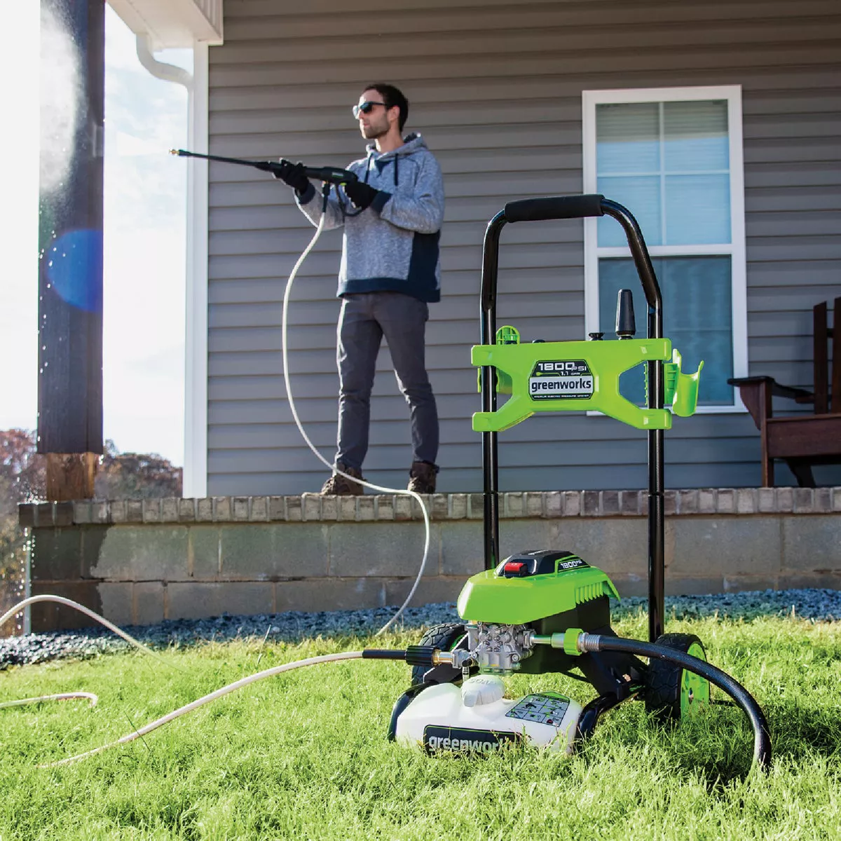 Greenworks 1800 PSI 1.1 GPM Cold Water Corded Electric Pressure Washer - photo 5