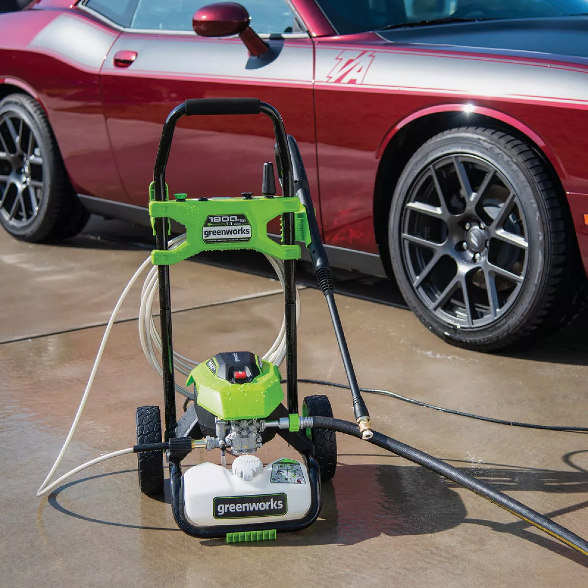 Greenworks 1800 PSI 1.1 GPM Cold Water Corded Electric Pressure Washer - photo 7