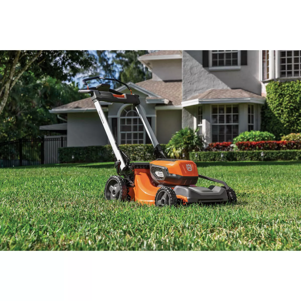 Husqvarna LE-322 Lawn Xpert Battery Mower Kit - photo 8