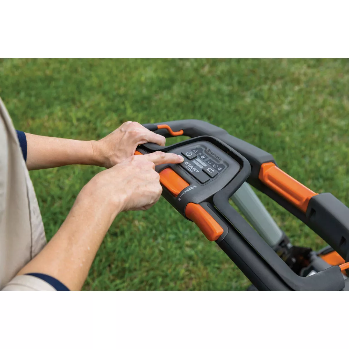 Husqvarna LE-322 Lawn Xpert Battery Mower Kit - photo 9