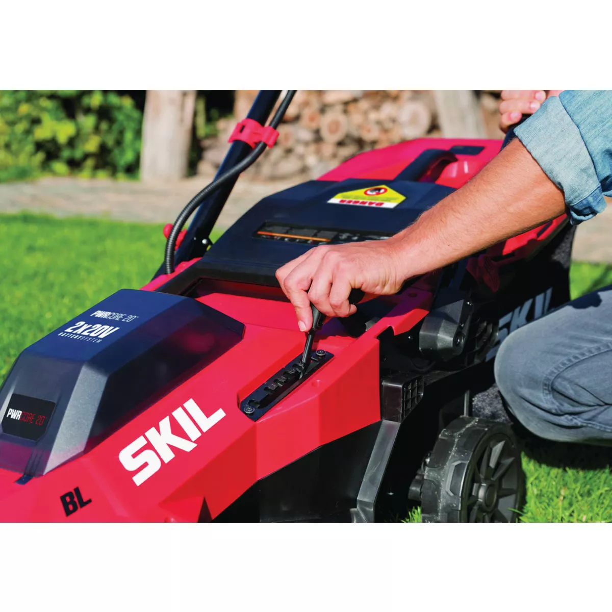 SKIL PwrCore 18 In. 20V Brushless Push Lawn Mower with Two 4.0 Ah Batteries and Dual Port Charger - photo 4