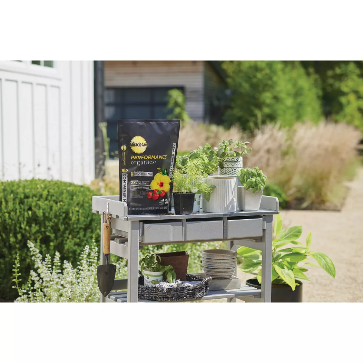 Miracle-Gro Performance Organics 6 Qt. All Purpose Container Mix - photo 4