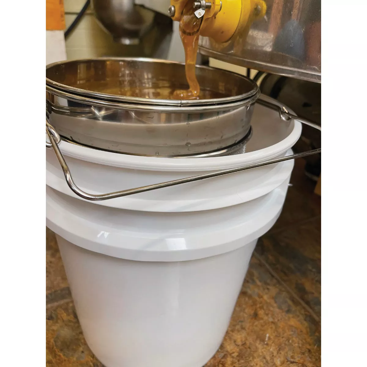 Harvest Lane Honey 5 Gal Plastic Honey Bucket with Gate - photo 5