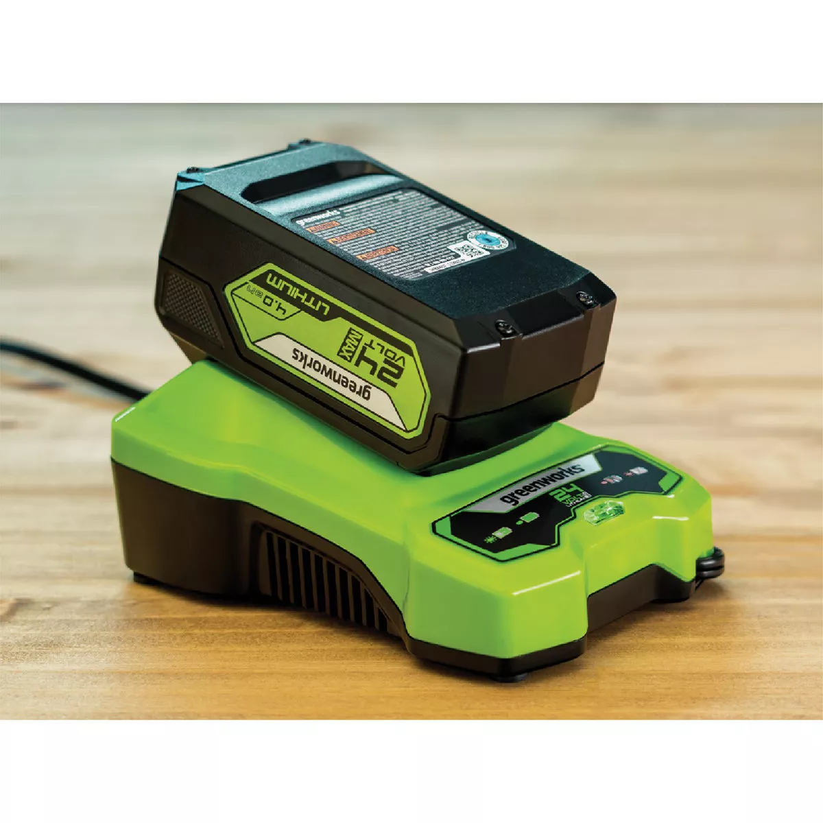 Greenworks 24V 4.0 Ah USB Battery - photo 2