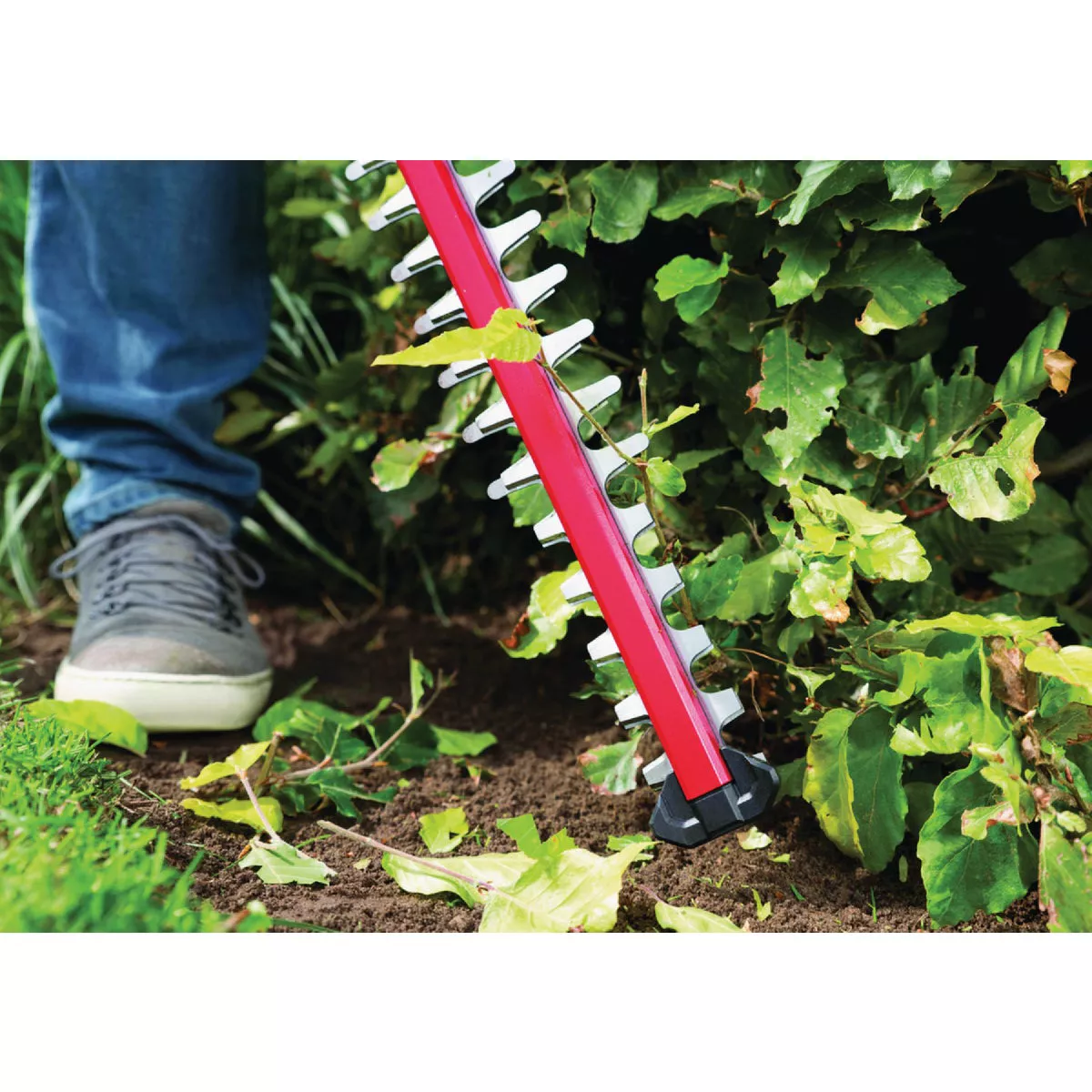 SKIL PwrCore 20V 22 In. Brushless Cordless Hedge Trimmer - photo 2