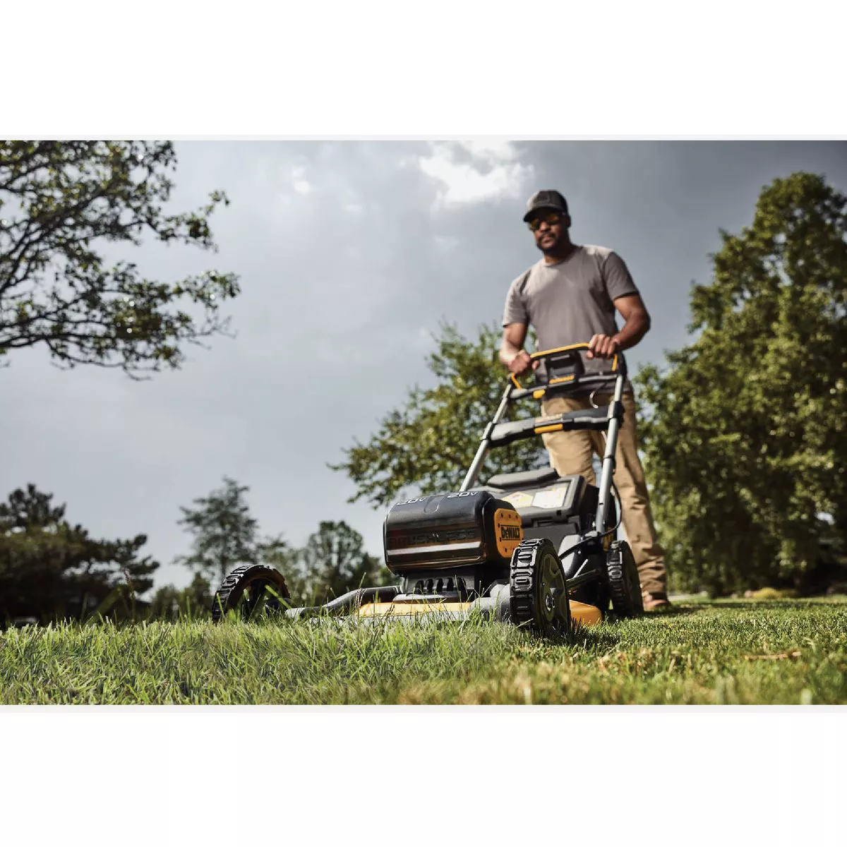 DEWALT 20V MAX 21 In. Brushless Push Dual Battery Cordless Lawn Mower Kit with (2) 10.0 Ah Batteries & Charger - photo 5