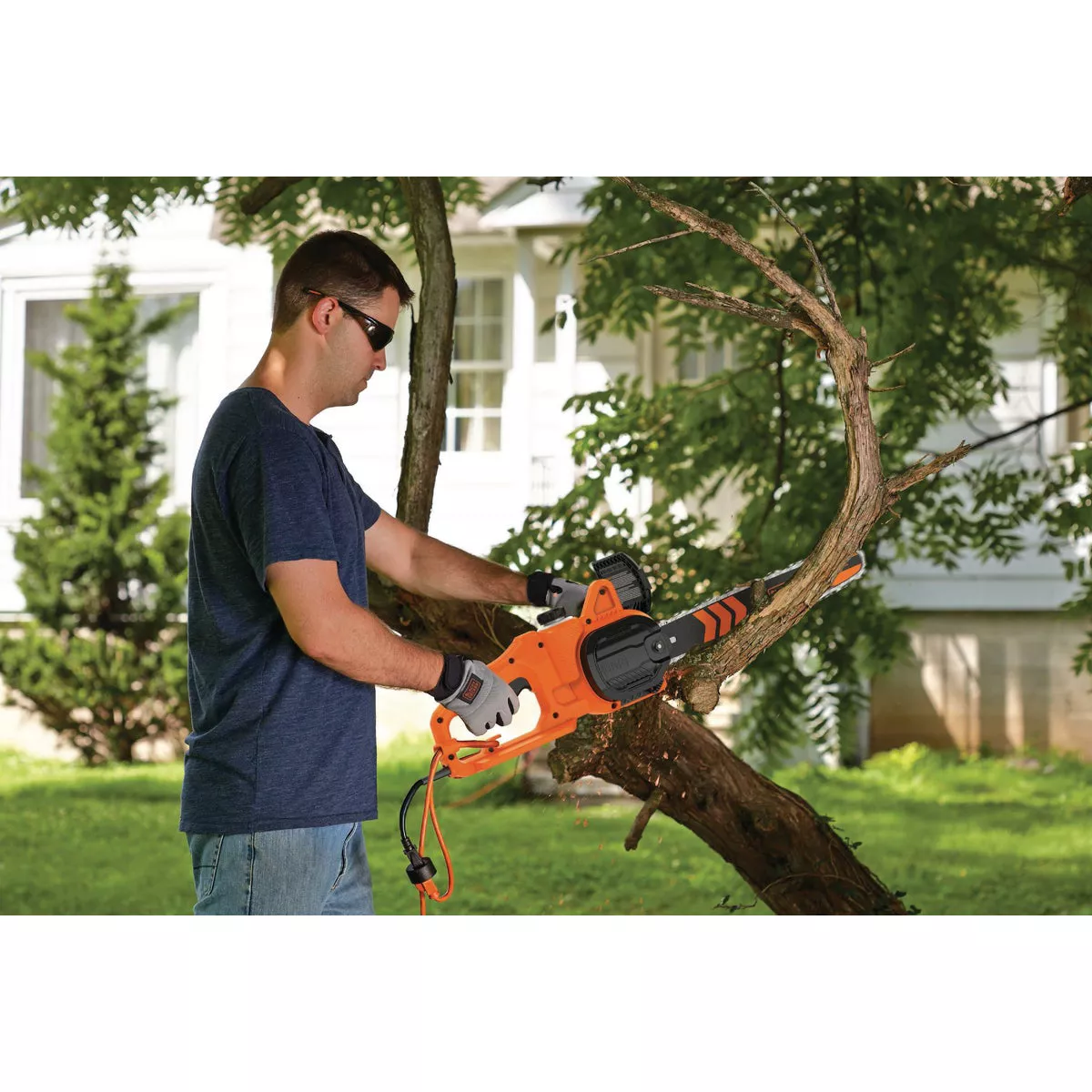 Black & Decker 14 In. 8A Electric Chainsaw - photo 3