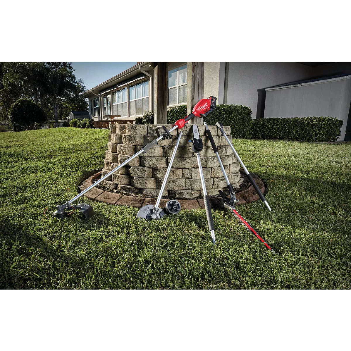 Milwaukee M18 FUEL 8 In. Edger Attachment for QUIK-LOK Attachment System - photo 2