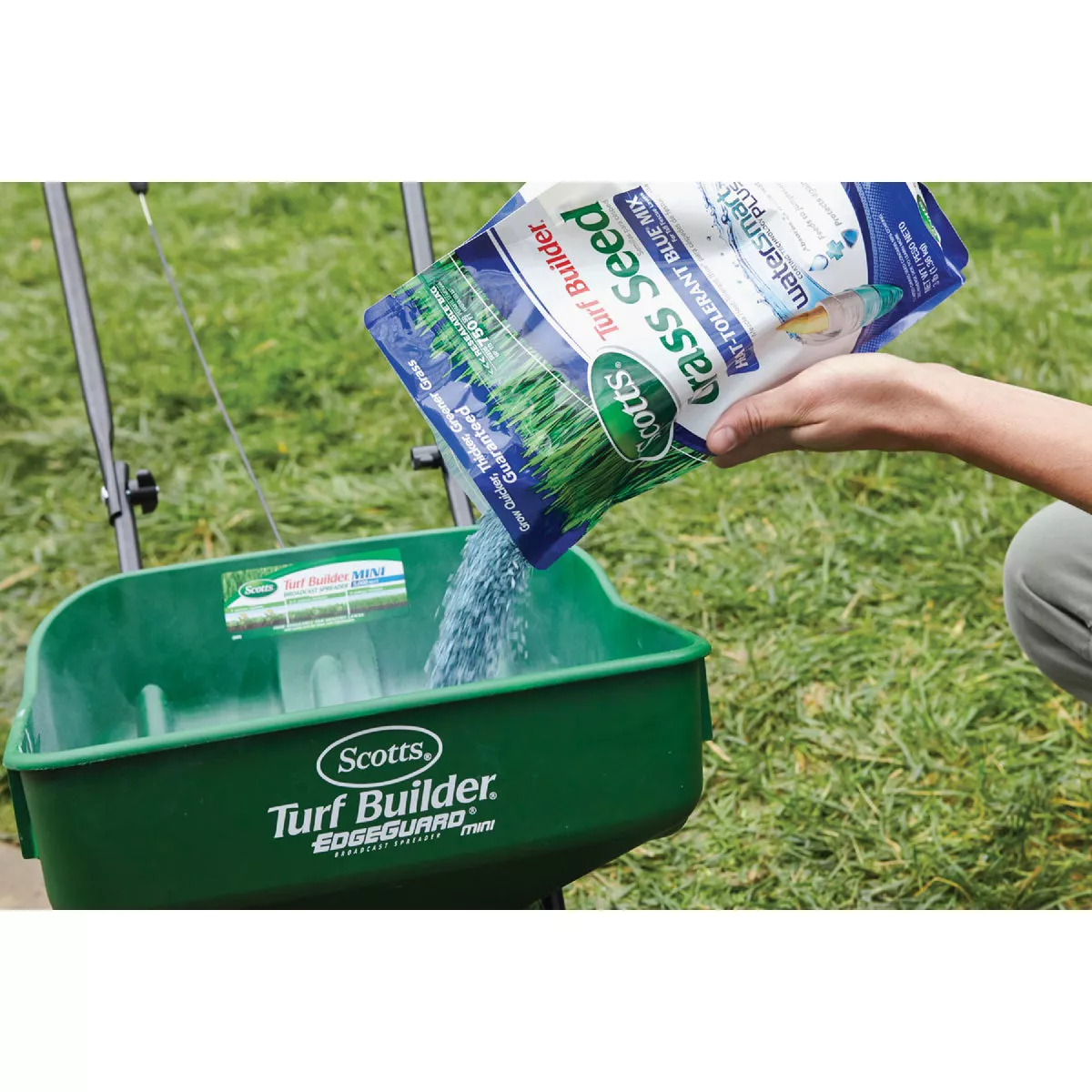 Scotts Turf Builder WaterSmart Plus 3 Lb. 750 Sq. Ft. Heat-Tolerant Blue Mix Grass Seed - photo 2