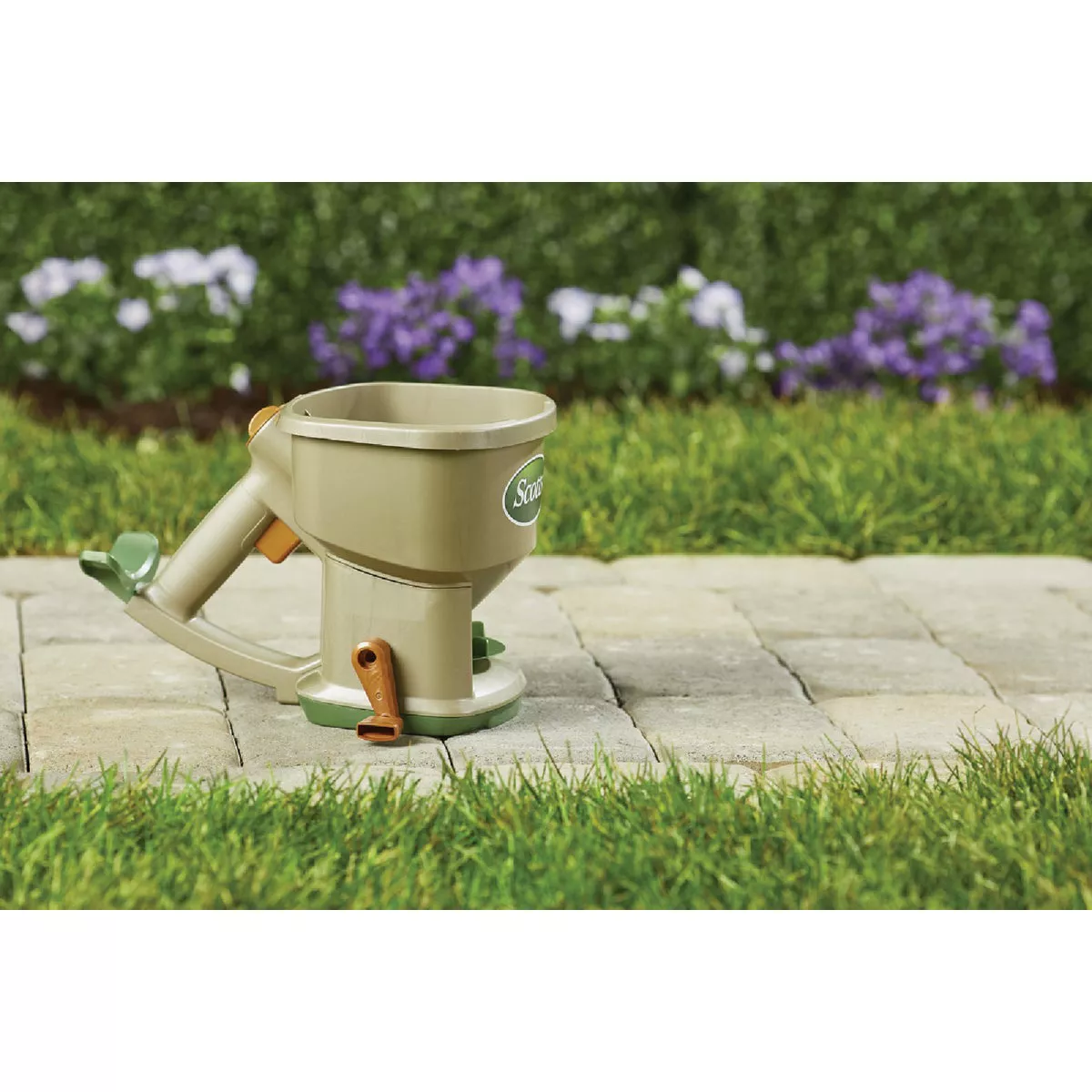 Scotts Whirl Handheld Spreader - photo 5