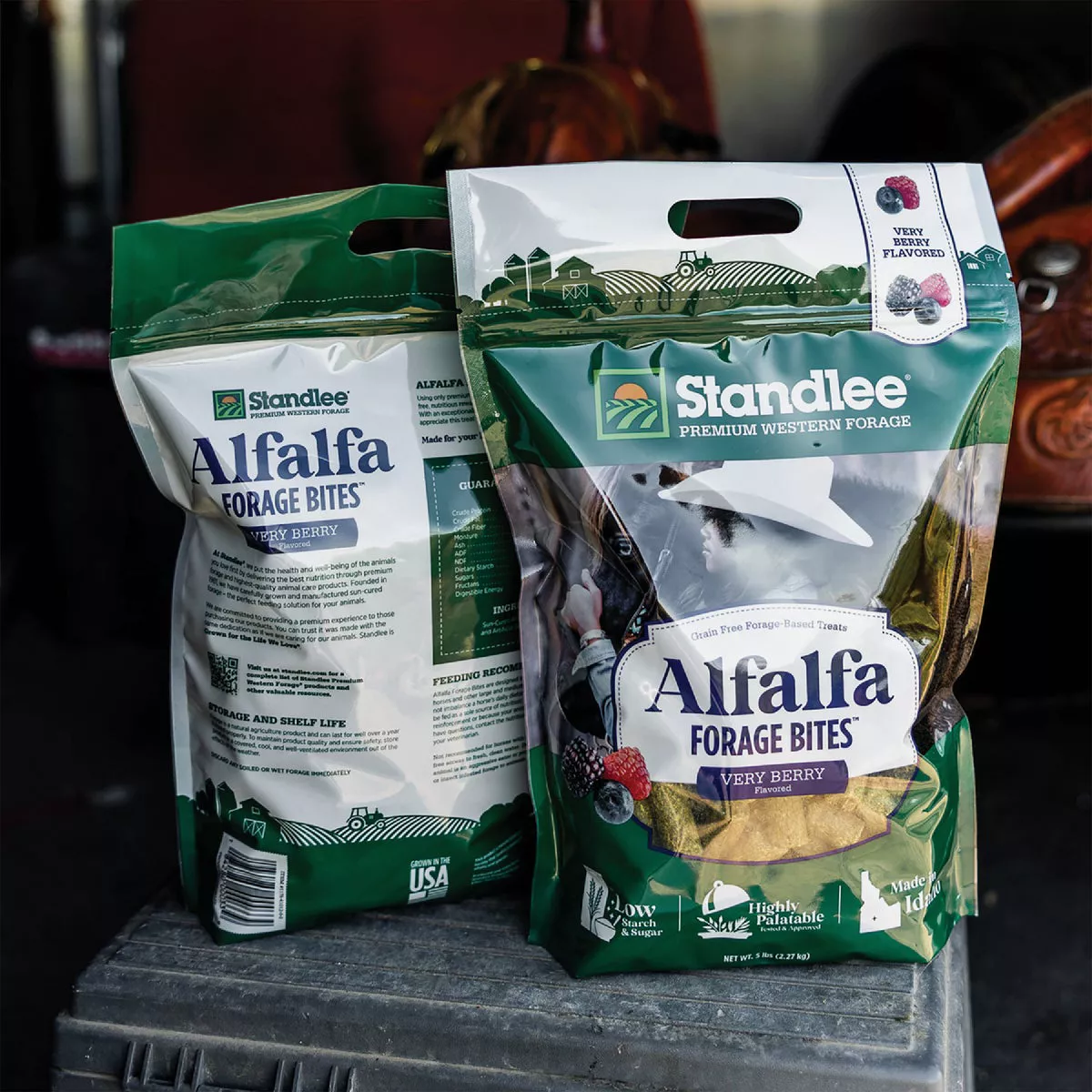 Standlee Premium Western Forage 5 Lb. Very Berry Flavored Alfalfa Forage Bites - photo 4