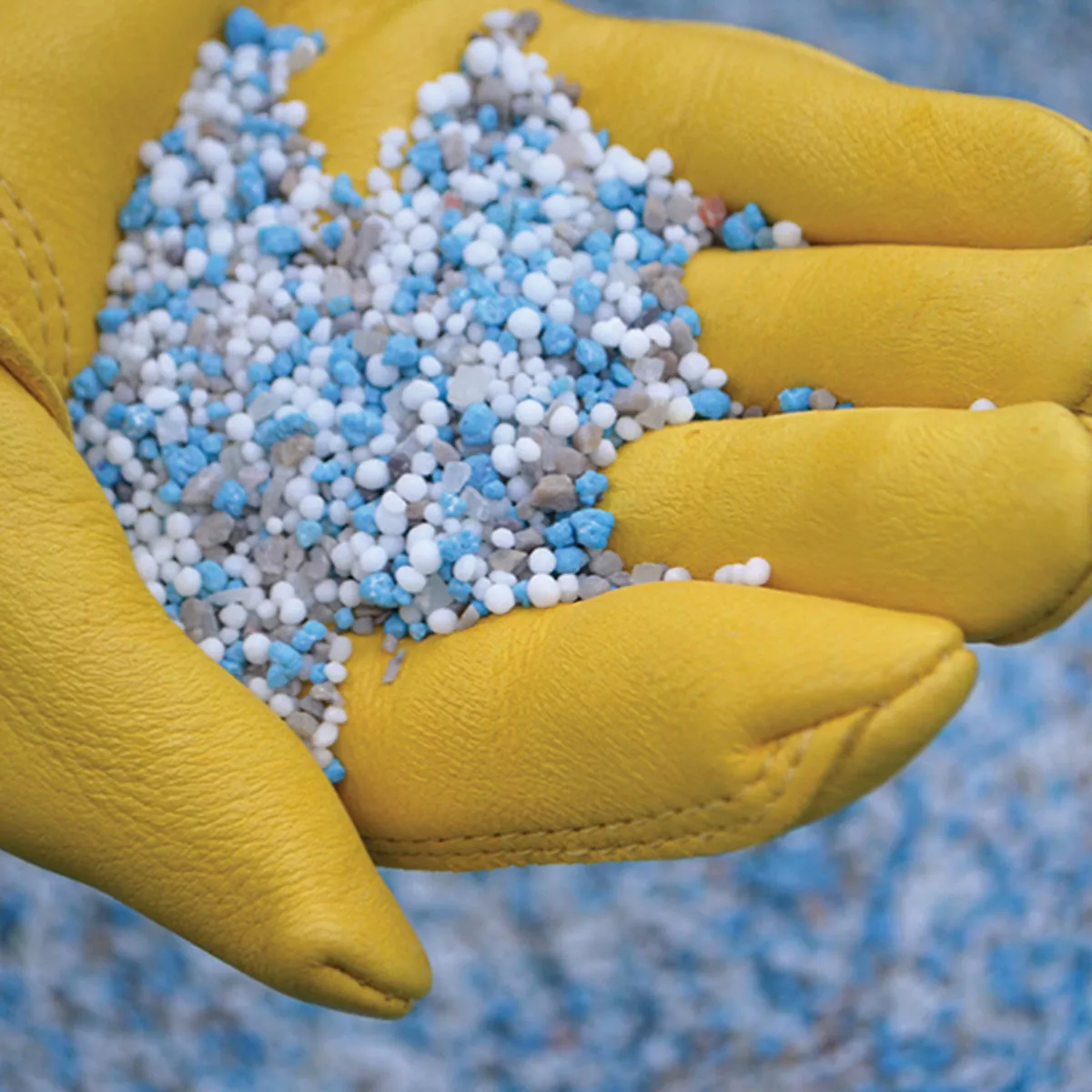 Preen One Lawn Care 9 Lb. Ready To Use Granules Weed Killer with Fertilizer - photo 4