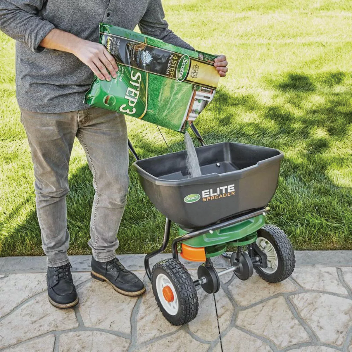 Scotts 4 Step Program Step 3 37.70 Lb. 15,000 Sq. Ft. Lawn Fertilizer with 2% Iron - photo 5
