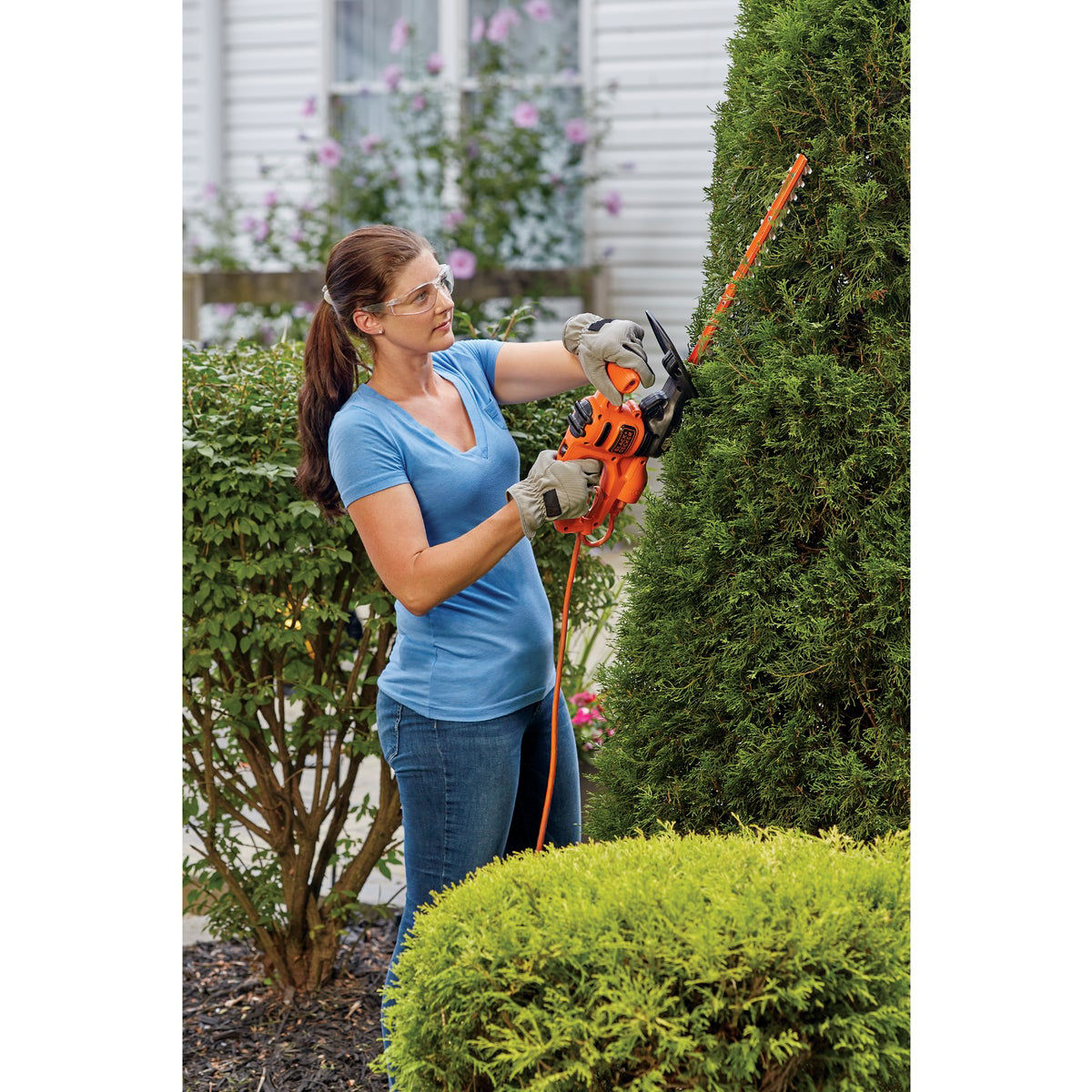 Black and decker 16 deals inch electric hedge trimmer