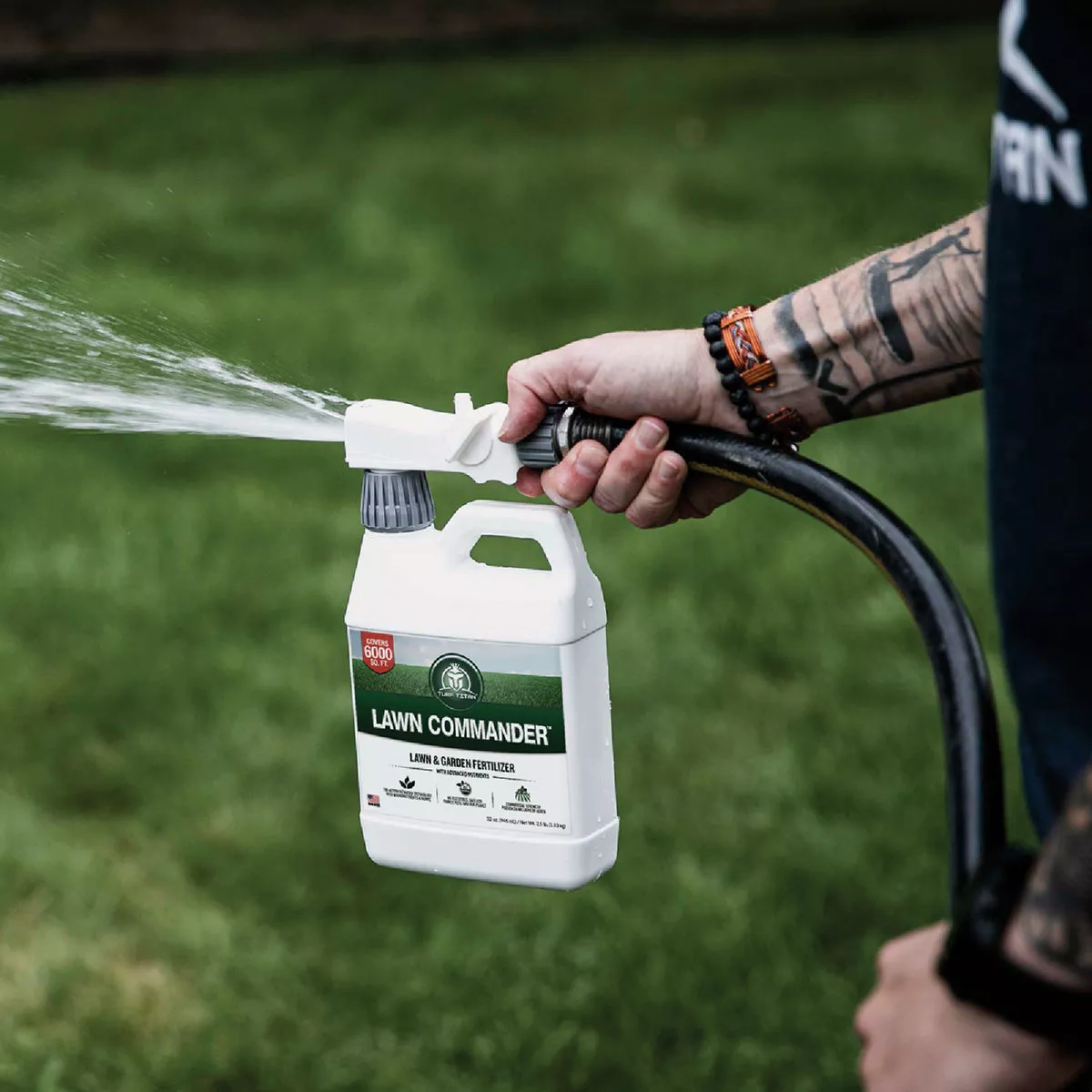 Turf Titan Lawn Commander 32 Oz. 6000 Sq. Ft. 20-3-3 Lawn Fertilizer - photo 3