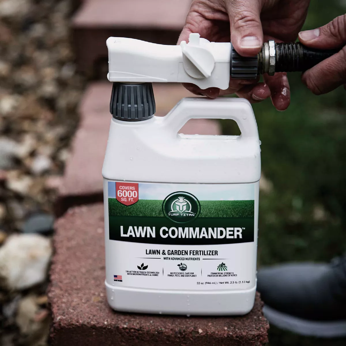 Turf Titan Lawn Commander 32 Oz. 6000 Sq. Ft. 20-3-3 Lawn Fertilizer - photo 2