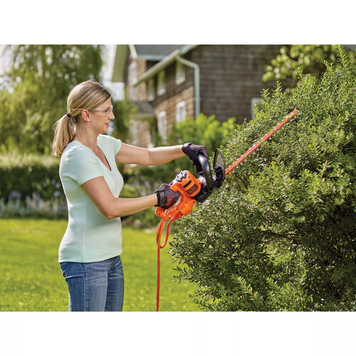 Black & Decker 18 In. 3.5-Amp Corded Electric Hedge Trimmer - photo 3