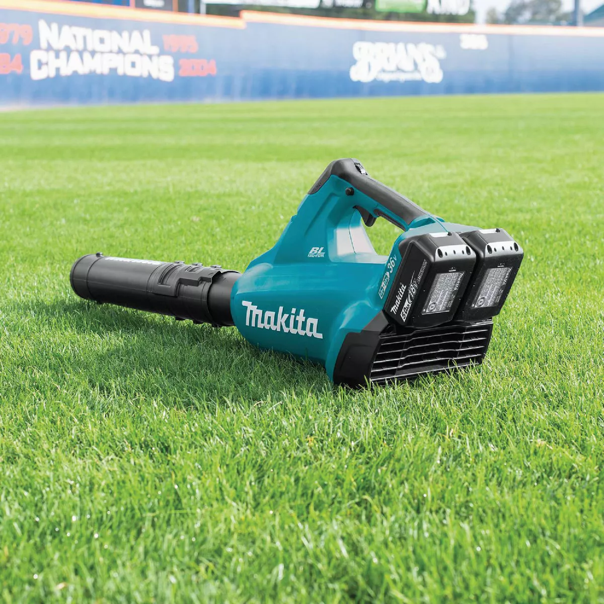 Makita 120 MPH 473 CFM 18V X2 (36V) LXT Lithium-Ion Brushless (5.0Ah) Cordless Blower Kit - photo 10