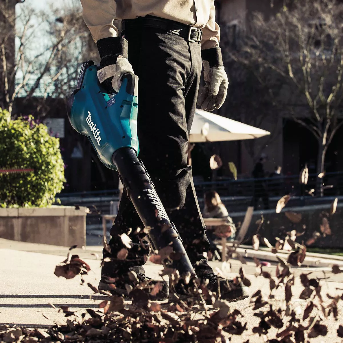 Makita 120 MPH 473 CFM 18V X2 (36V) LXT Lithium-Ion Brushless (5.0Ah) Cordless Blower Kit - photo 11