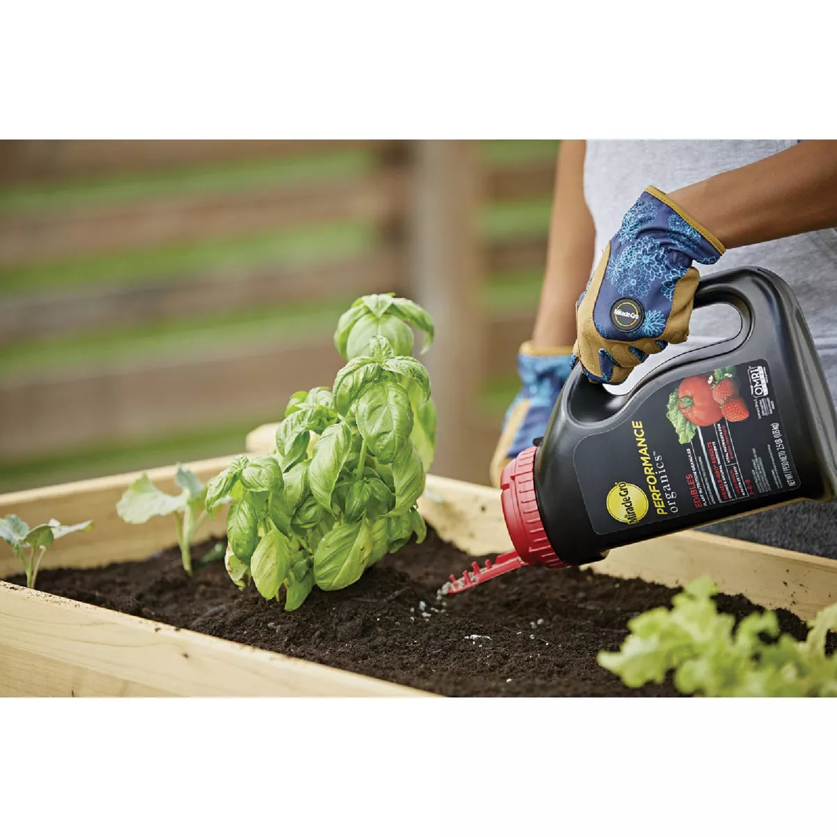 Miracle-Gro Performance Organics 2.5 Lb. Edibles Plant Nutrition Granules - photo 5