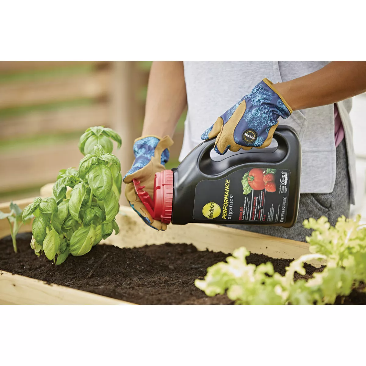 Miracle-Gro Performance Organics 2.5 Lb. Edibles Plant Nutrition Granules - photo 3