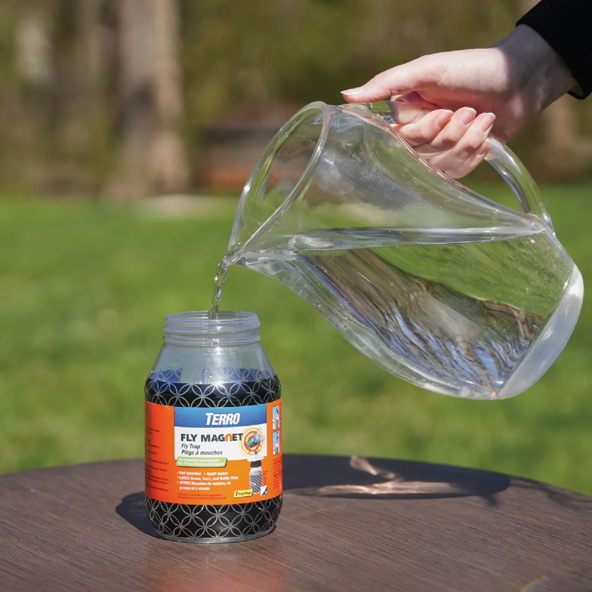 Terro Fly Magnet Reusable Outdoor Fly Trap - photo 4