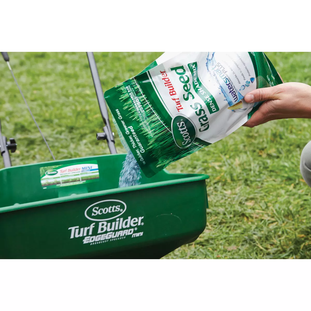 Scotts Turf Builder WaterSmart Plus 3 Lb. 750 Sq. Ft. Dense Shade Mix Grass Seed - photo 2
