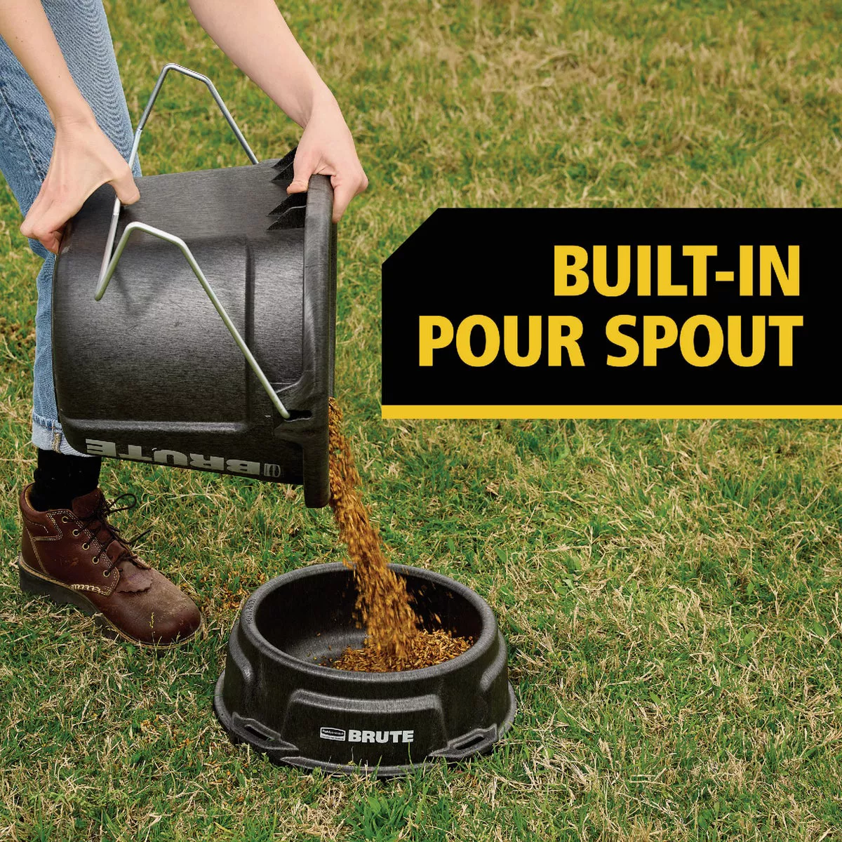 Rubbermaid Commercial Brute 5 Gal. 3-in-1 Flat Back Bucket - photo 4