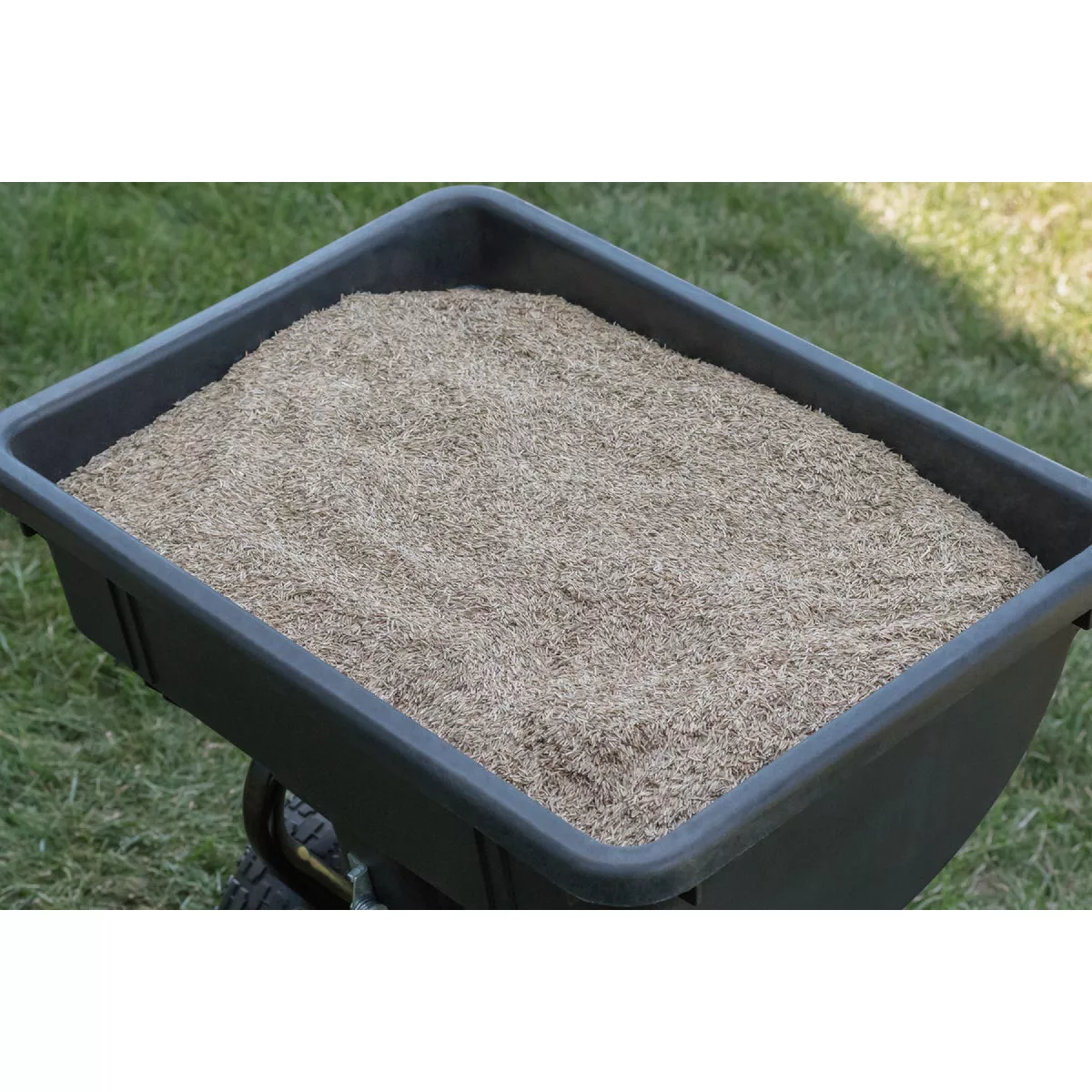 Agri-Fab 85 Lb. Pro Push Broadcast Spreader - photo 3