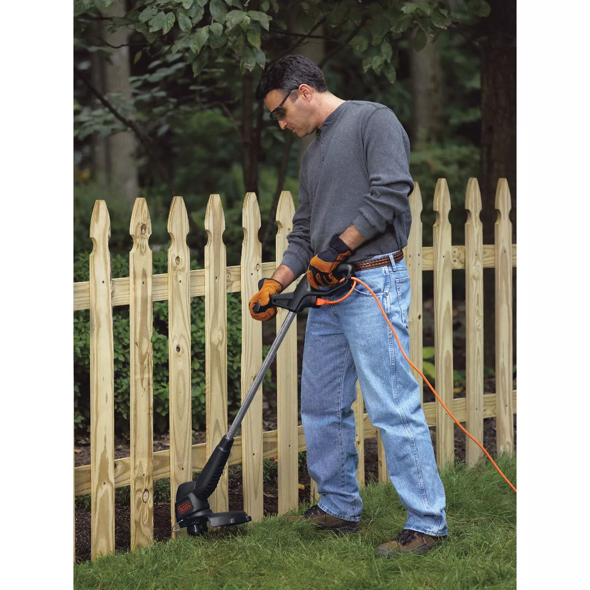 Black & Decker 12 In. 3.5-Amp Corded Electric String Trimmer Edger - photo 3