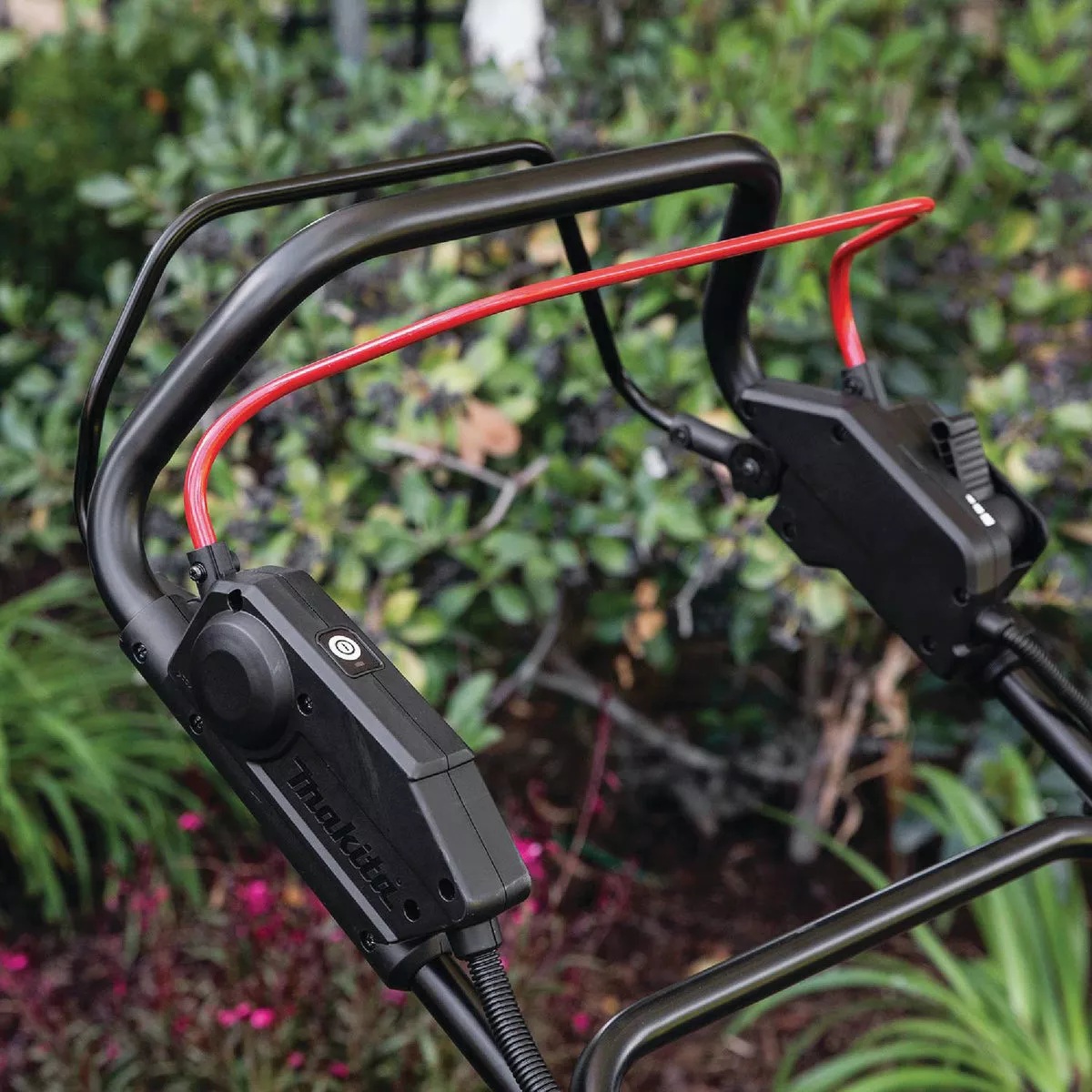 Makita 36V (18V X2) LXT 21 In. Self-Propelled Lawn Mower Kit with (4) 5.0 Ah Batteries - photo 8