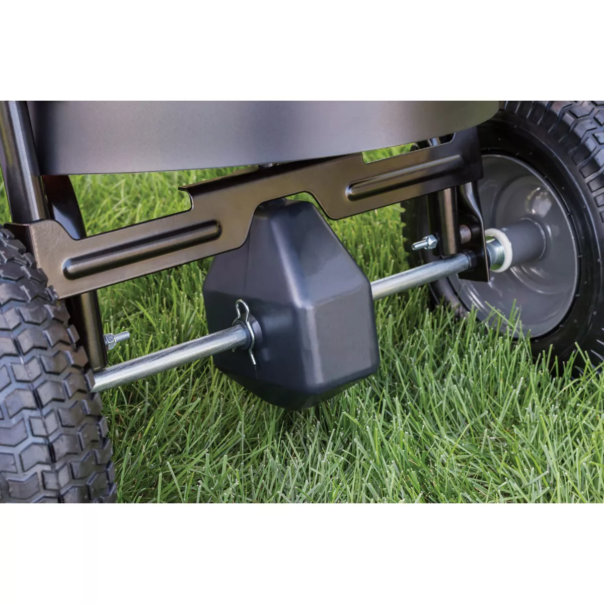Agri-Fab 130 Lb. Commercial Push Broadcast Spreader - photo 5