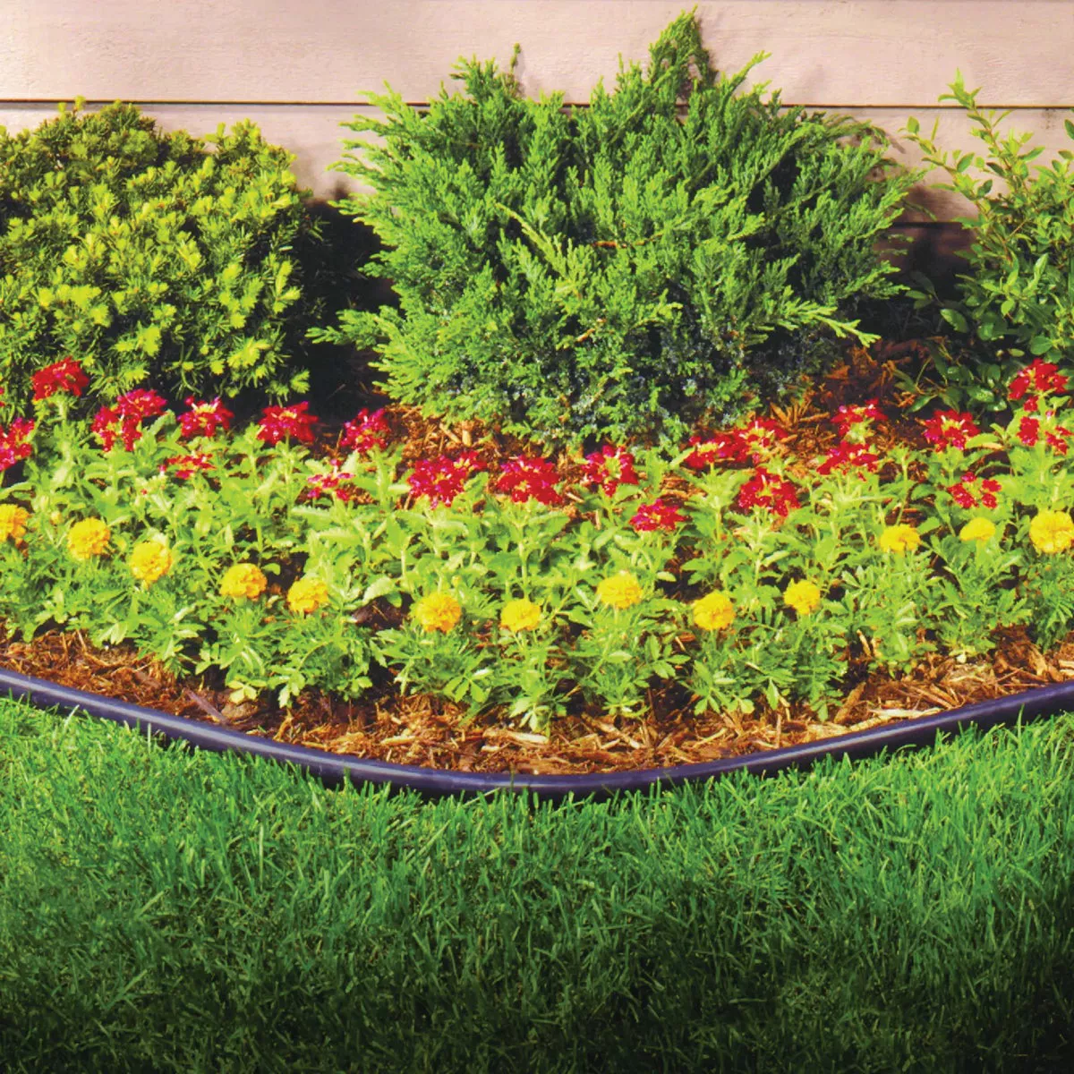 Suncast 5 In. x 50 Ft. Black Coiled Lawn Edging - photo 2
