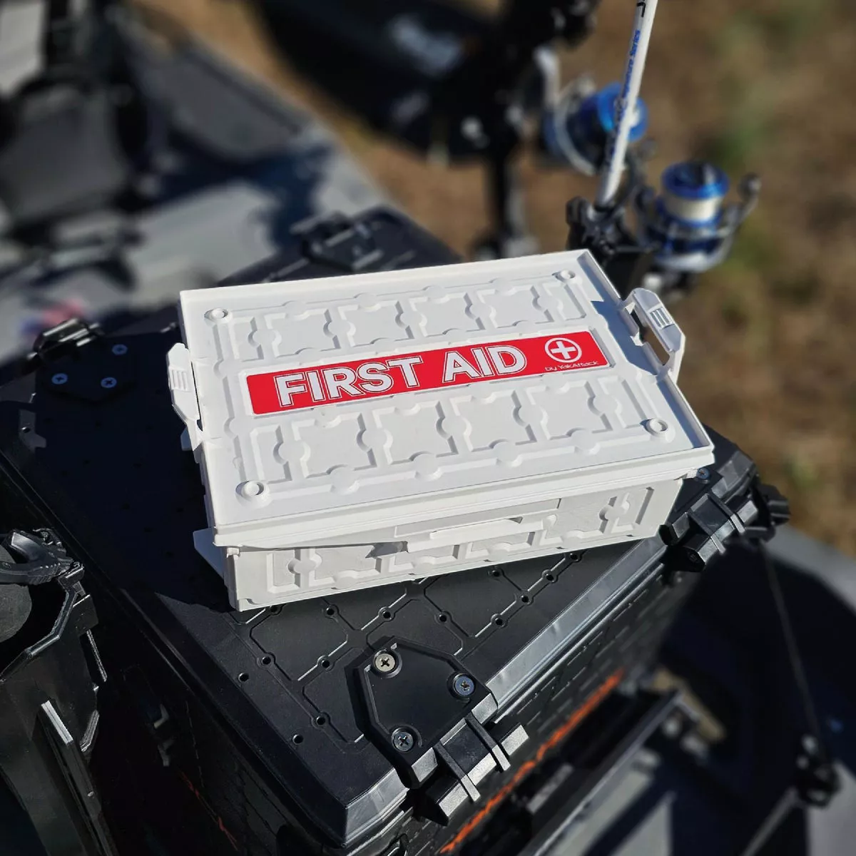 YakAttack Reel Essentials First Aid Kit with Quick Release Base - photo 2
