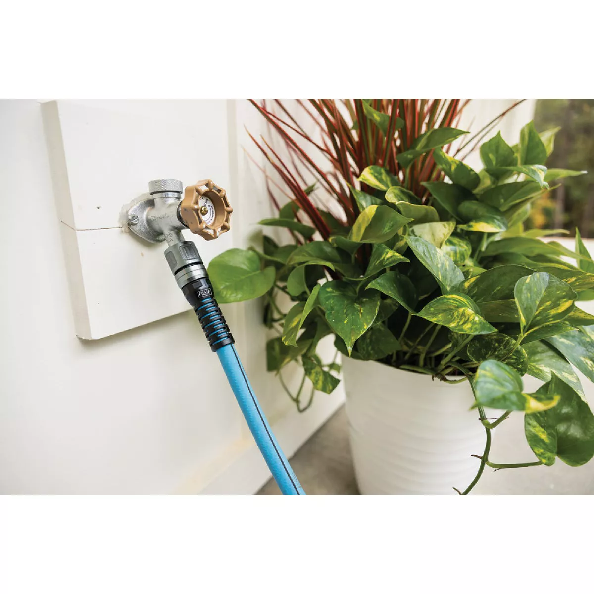 Best Garden Hiflo 100 Ft. Lightweight & Compact Garden Hose - photo 3