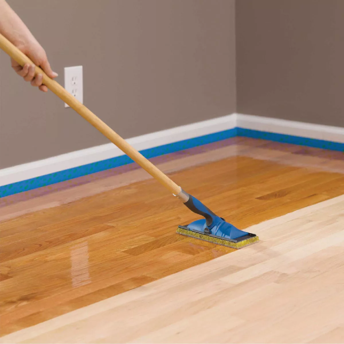 Minwax Clear Satin VOC Fast Drying Polyurethane For Floor, 1 Gal. - photo 2