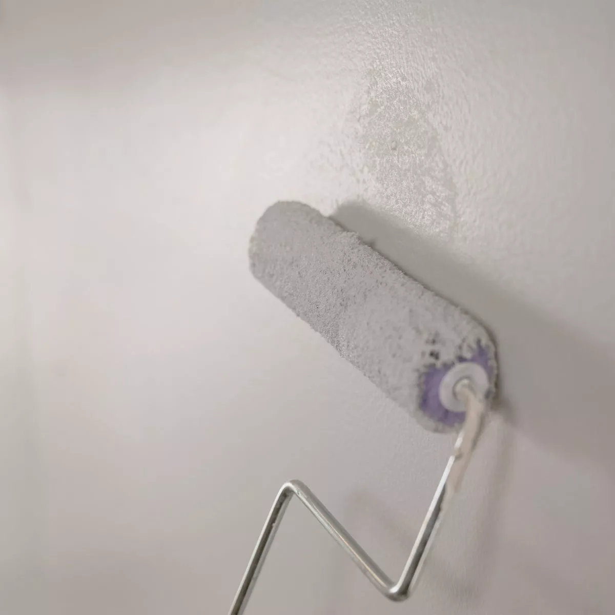 DAP Fast 'N Final 1 Gal. Lightweight Latex Patch & Prime Spackling - photo 3