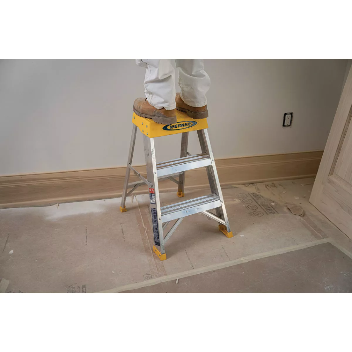 Werner 2 Ft. Aluminum Step Stool with 300 Lb. Load Capacity Type IA Ladder Rating - photo 3