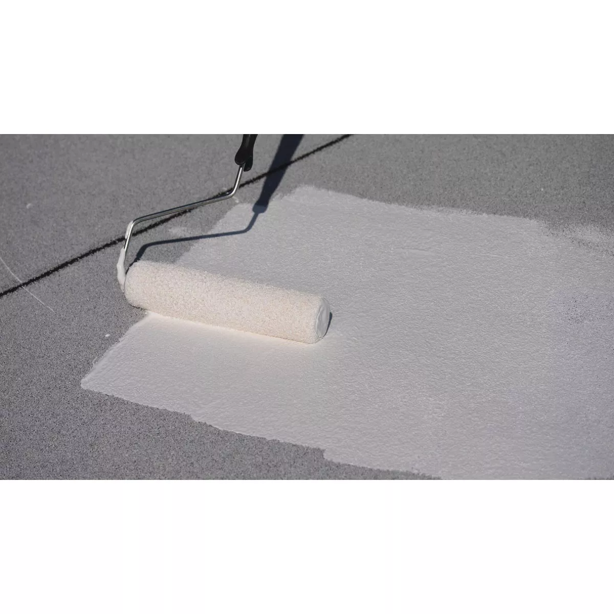 Rust-Oleum 710 1 Gal. 10-Year White Elastomeric Roof Coating - photo 3