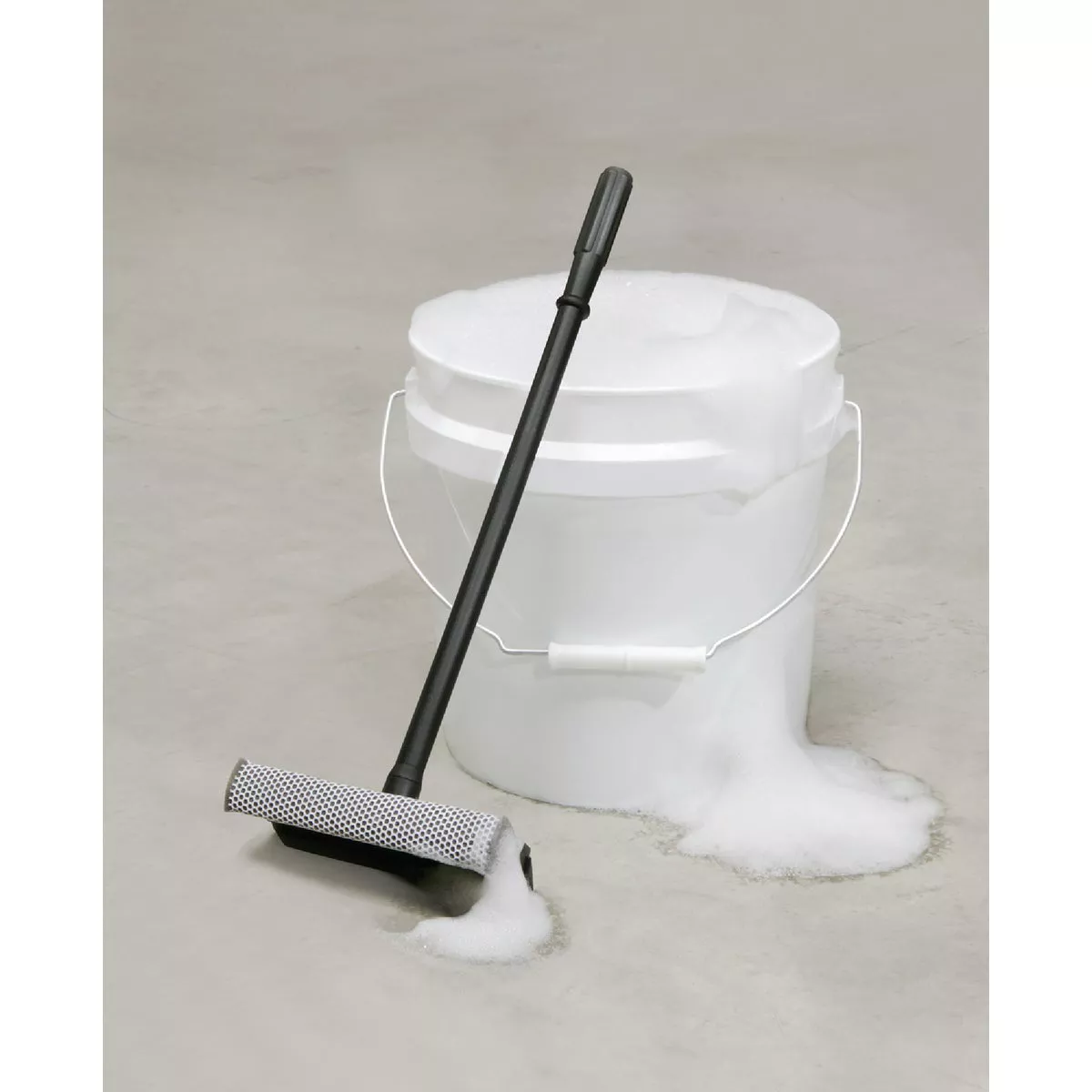 Leaktite 2 Gal. White Plastic Bucket - photo 3