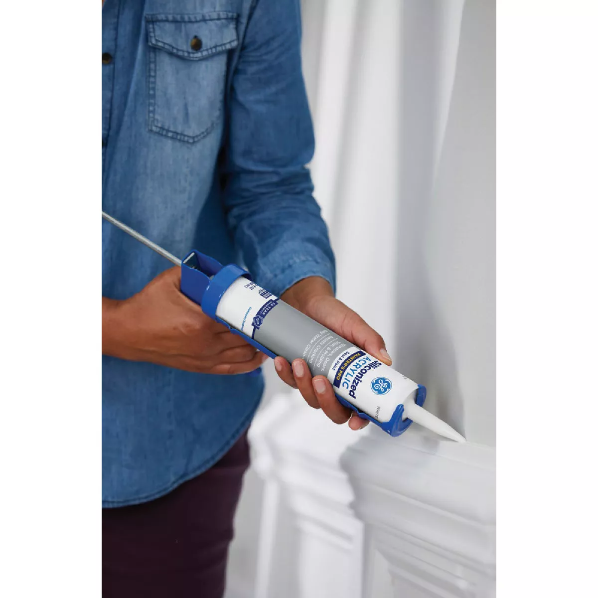 GE Siliconized Acrylic Painters Pro Seal & Paint Sealant, White, 10 Oz. Cartridge - photo 2