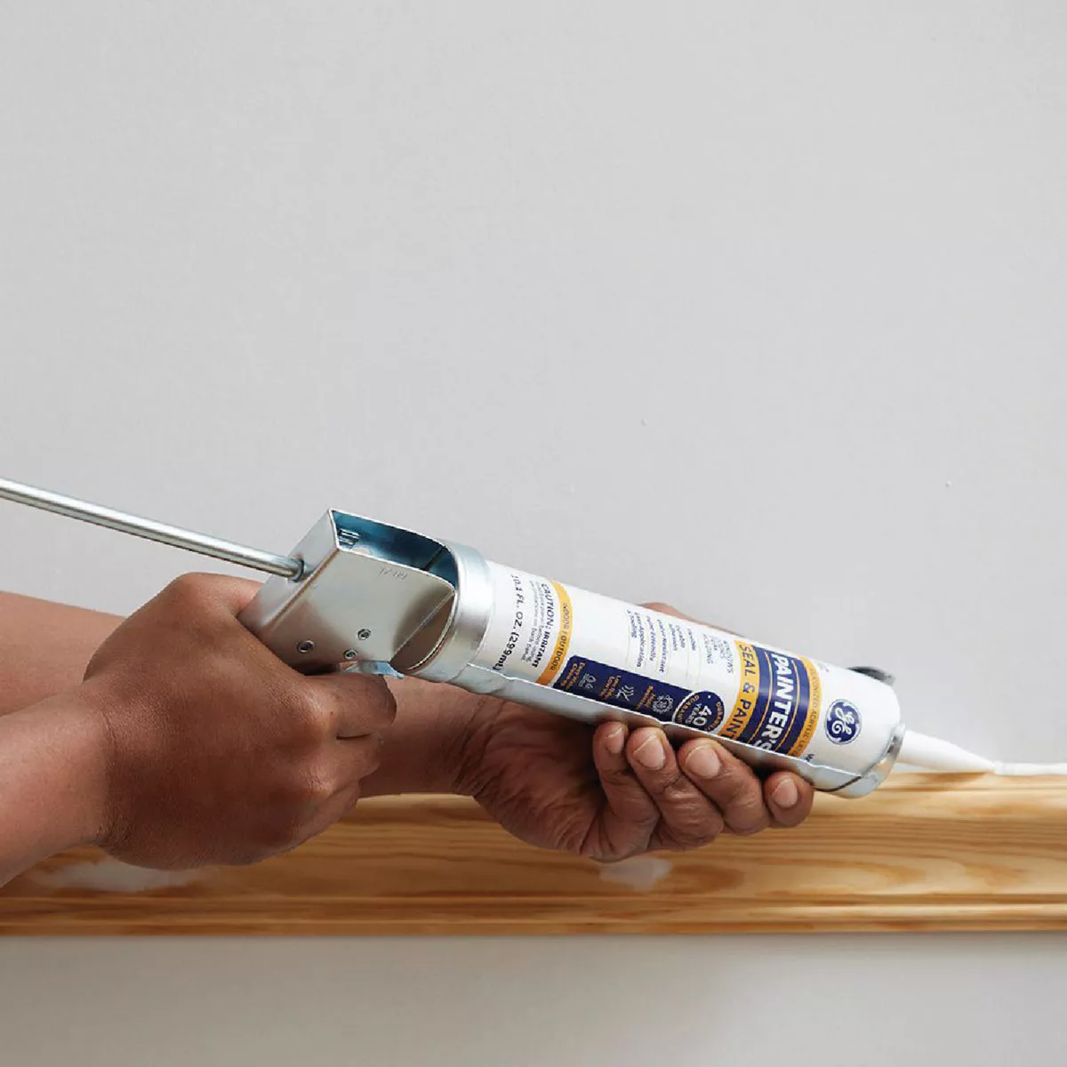 GE Painter's 10.1 Oz. Seal & Paint All-Purpose White Siliconized Acrylic Latex Caulk (MAP110WT) - photo 4