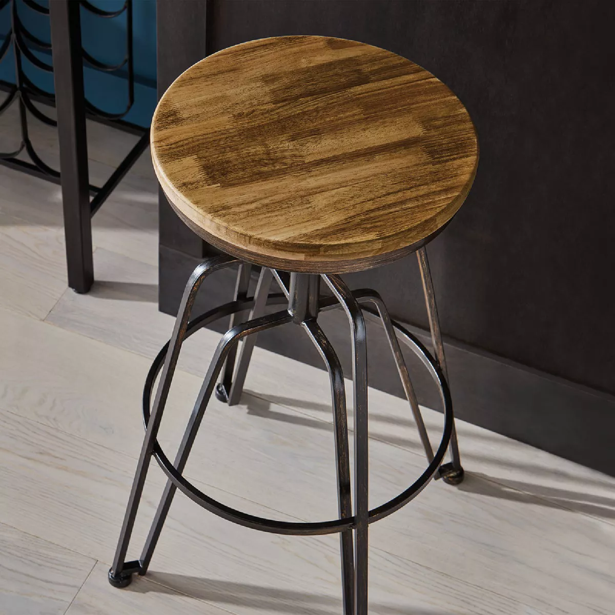 Minwax Wood Finish VOC Penetrating Stain, Early American, 1 Gal. - photo 6