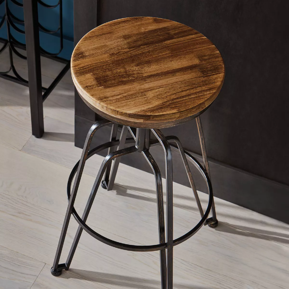 Minwax Wood Finish VOC Penetrating Stain, Red Oak, 1 Gal. - photo 6