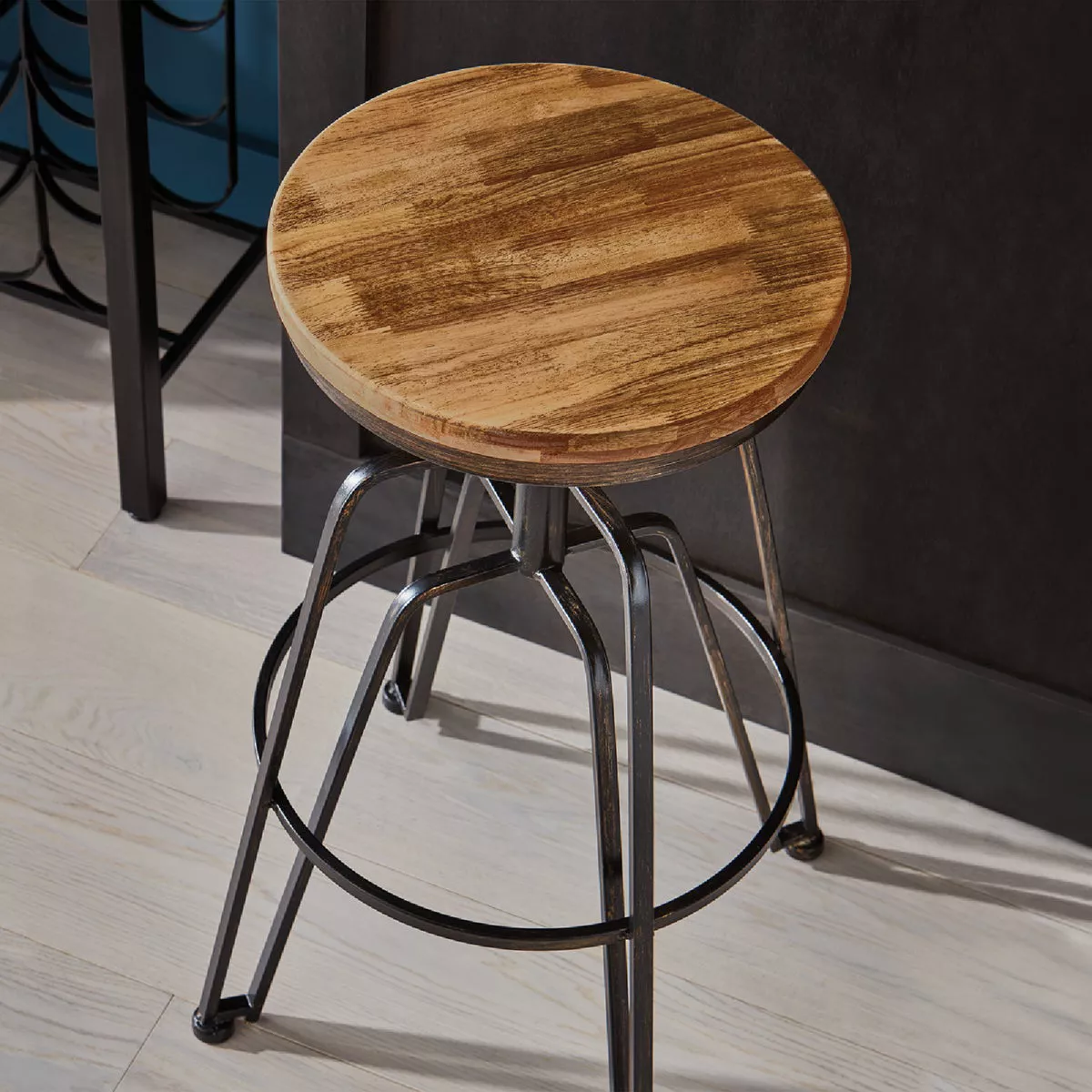 Minwax Wood Finish VOC Penetrating Stain, English Chestnut, 1 Gal. - photo 6