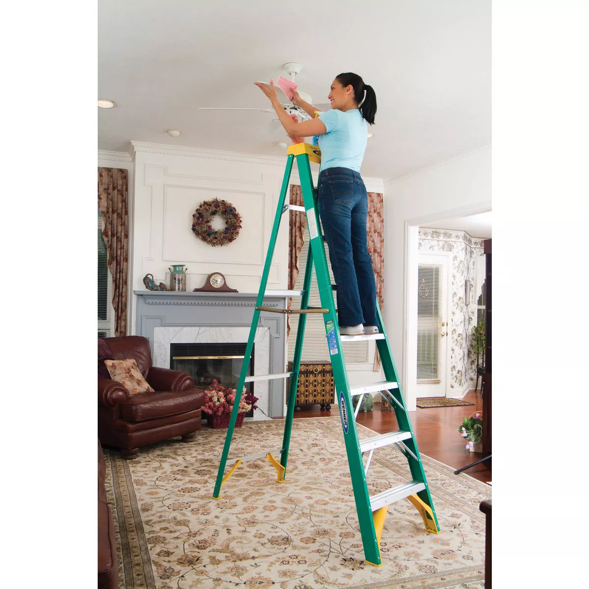 Werner 8 Ft. Fiberglass Step Ladder with 225 Lb. Load Capacity Type II Ladder Rating - photo 2